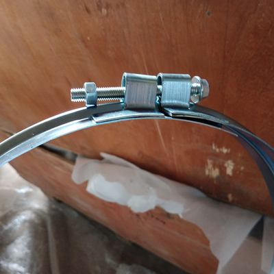 調節可能なターボVバンドクランプ 接続フレンズパイプ 広いパイプクランプ 厚さ 1.0mm