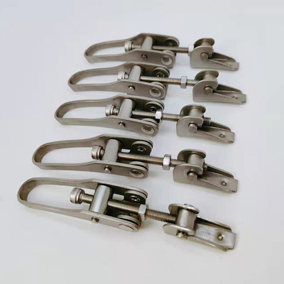 メタルスタンピングパイプクランプフィッティング ステンレススチール304バレルクランプブックル